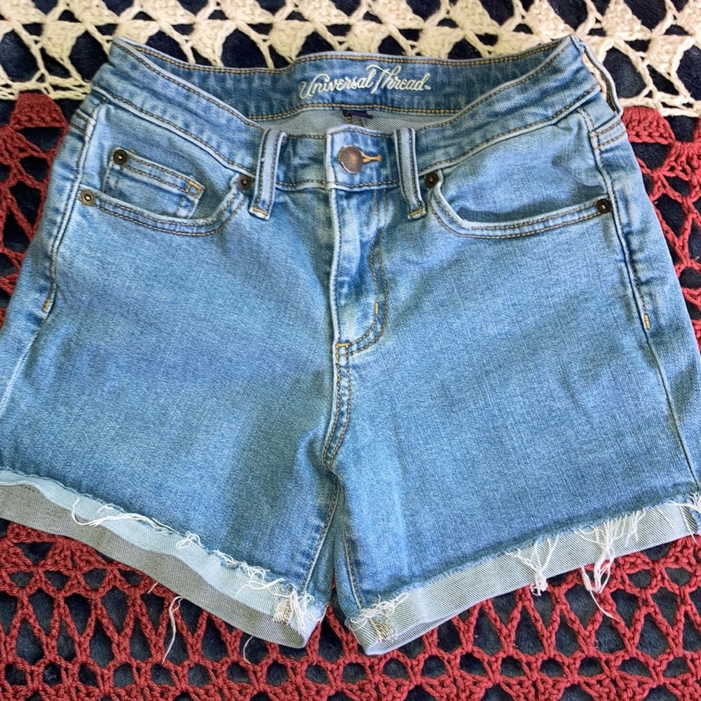 UNIVERSAL THREAD mid rise boyfriend shorts - Picture 1 of 6